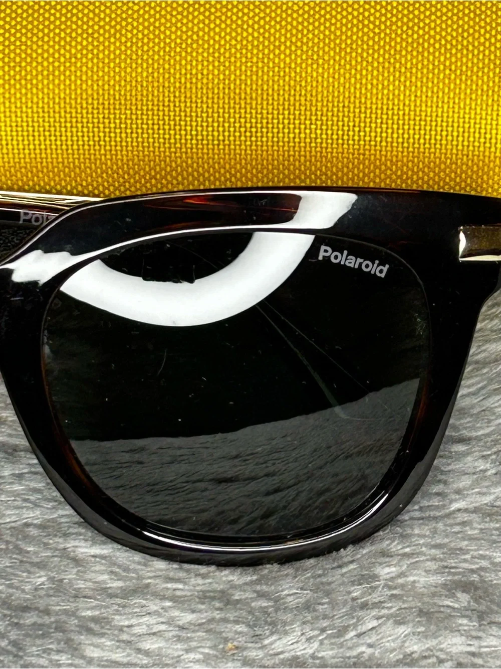 POLAROID PLD6180S Sunglasses Size 58mm with Yellow Case